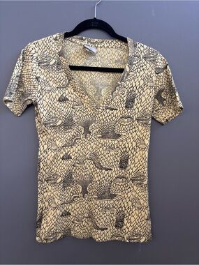Where the Wild Things Are Pattern Short Sleeve V-Neck Tee in Yellow and Black